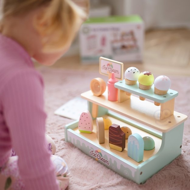 WOOPIE GREEN medinė ledainė – parduotuvėlės rinkinys su ledais, prekystalis (16 el.) 20