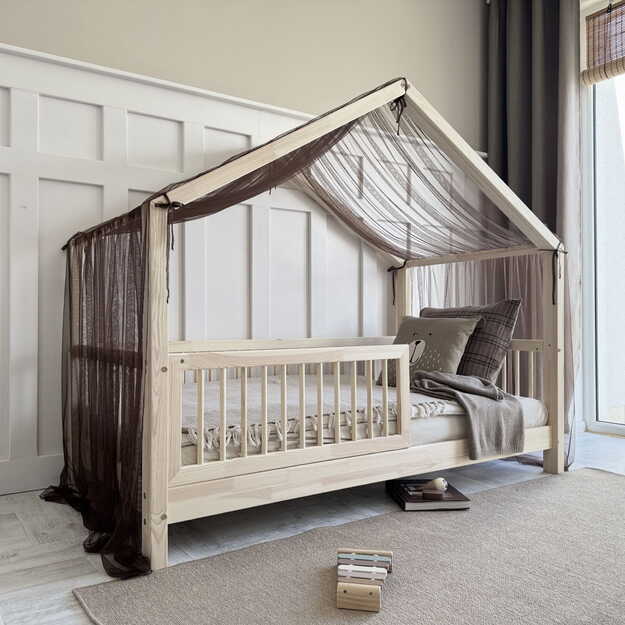 Tiulio užuolaida, baldakimas namelio tipo lovai 14