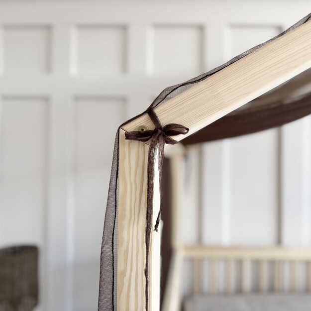 Tiulio užuolaida, baldakimas namelio tipo lovai 15