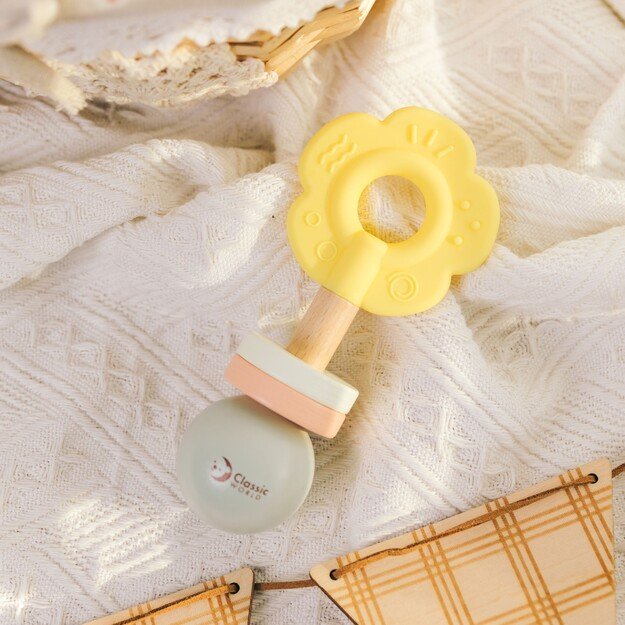 CLASSIC WORLD medinis pastelinis barškutis–kramtukas „Gėlytė“ 2 viename 1