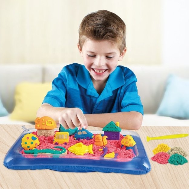 WOOPIE kinetinis smėlis 0,8 kg rinkinyje su formelėmis, krepšeliu ir pripučiamu baseinu 1