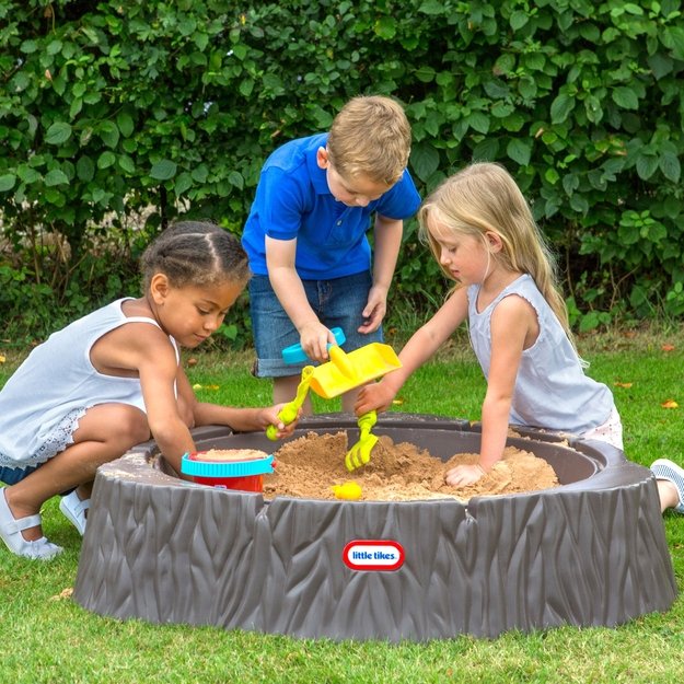 Little Tikes didelė smėlio dėžė–medžio kelmas su dangčiu (taip pat gali būti naudojama kaip baseinas)