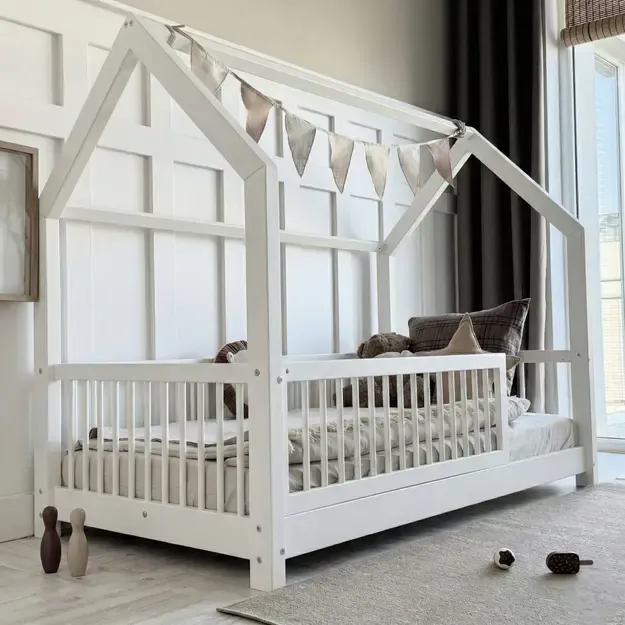 Vaikiška namelio lova „FLORI “ (individualūs išmatavimai) 1