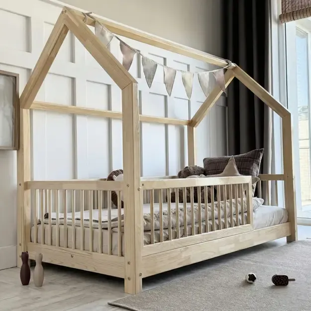 Vaikiška namelio lova „FLORI “ (individualūs išmatavimai) 2