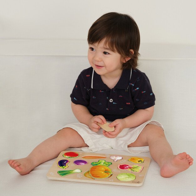 Medinė Montessori daržovių dėlionė 1