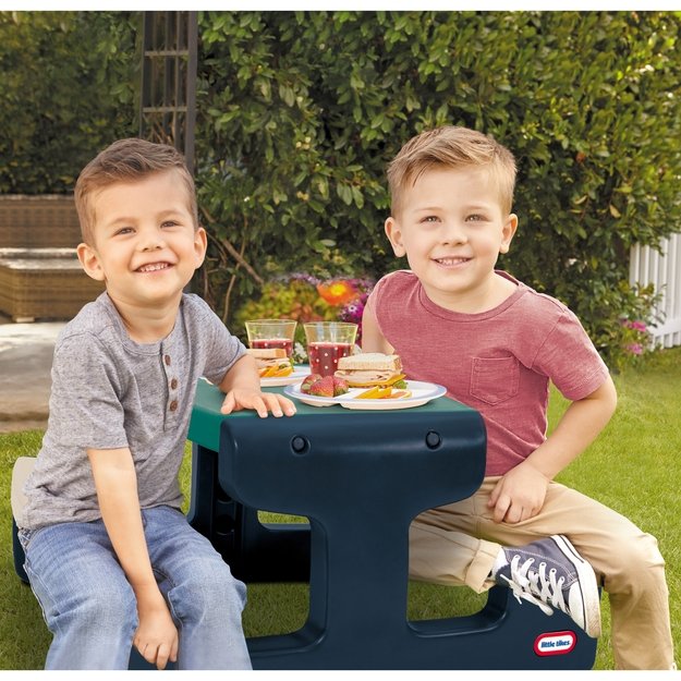 Little Tikes mėlynas–žalias pikniko stalas vaikams – naudoti lauke