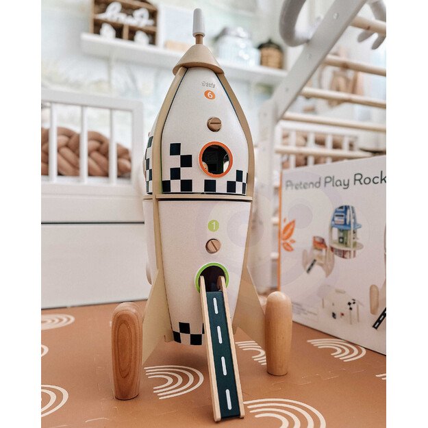 CLASSIC WORLD medinė raketa – žaidimų namelis su figūrėlėmis 3